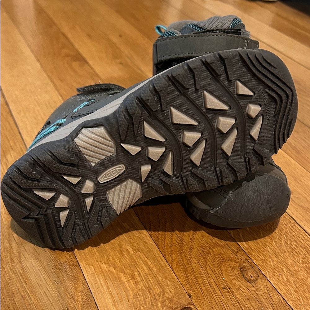 Keen Targhee Little Kids Waterproof Boots - Picture 2 of 6